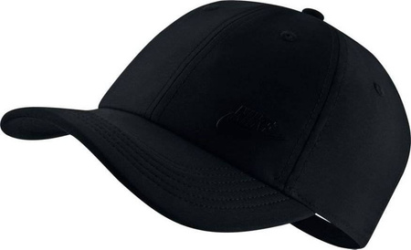 CZAPKA Z DASZKIEM NIKE AV8054-010